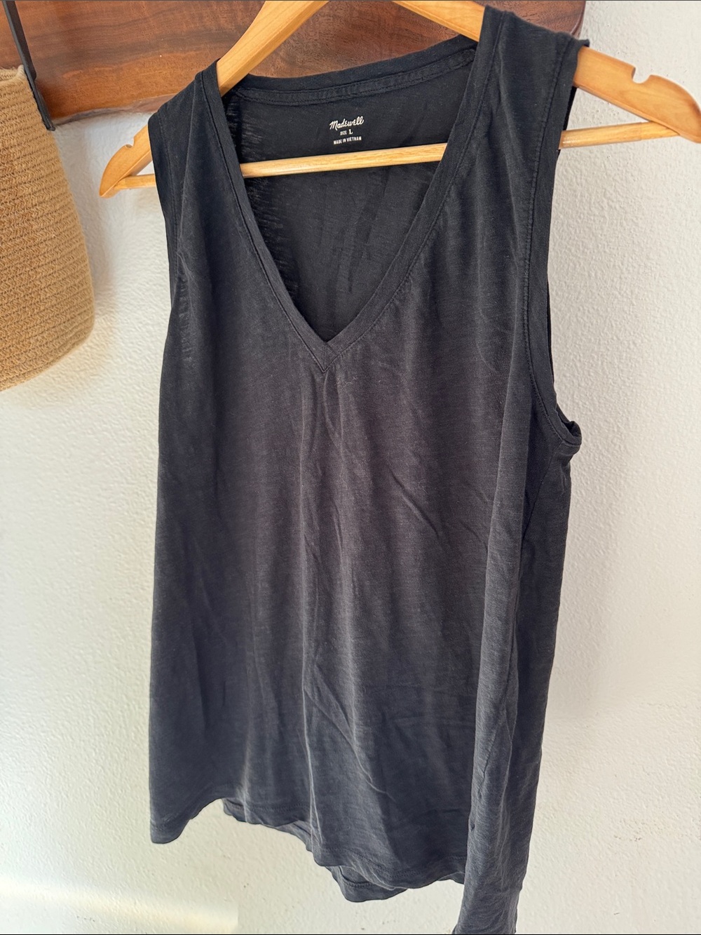 Madewell Whisper Cotton V-Neck Tank True Black Size L K7393